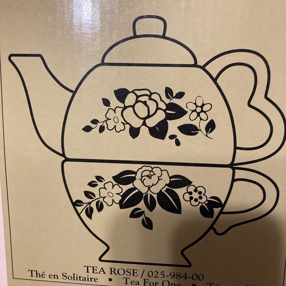 Pfaltzgraff vintage never used tea for one. Tea Rose - Picture 10 of 11